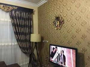 کاغذ دیواری پرنقش دررنگ های مختلف