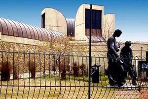 موزه هنرهای معاصر ایران طراح کامران دیبا