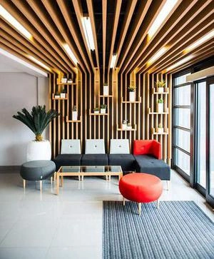 طراحی داخلی ترکیب چوب و نور