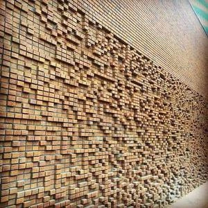 دیوار آجری با چیدمان کد برنامه نویسی