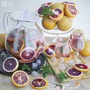 آبجکت گریفروت داخل پارچ شیشه ای و جام Grapefruits lemonade