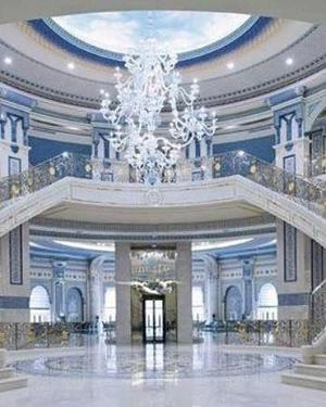 طراحی لابی کلاسیک و بزرگ