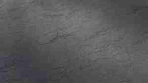 متریال آسفالت ترک دار کرم