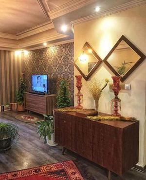 اجرای کاغذ دیواری وپارکت