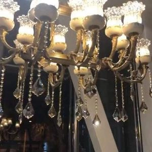طراحی و ساخت لوسترهای شهر مبل