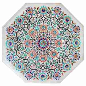 طرح کاشی چند ظلعی سفید با تم طراحی سنتی