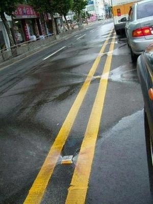شستن خیابانها بااستفاده از آب باران
