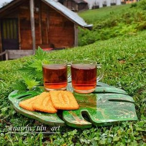 سینی طرح برگ در مزرعه