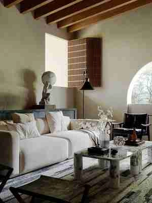 صحنه اماده نشیمن یا سقف چوبی