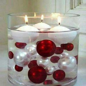 جا شمعی شیشه ای با مروارید قرمز و سفید