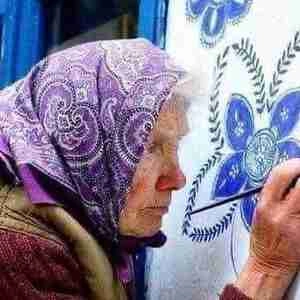 پیر زن  و پتینه