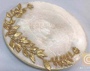 بشقاب رزین با برگ