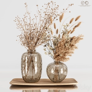 گلدون شیشه ای با شاخه خشک