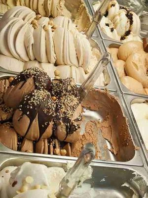 بستنی اسکوپی