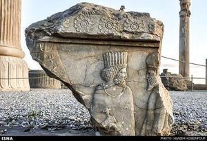 ادمهای روی تخت جمشید با کیقیت