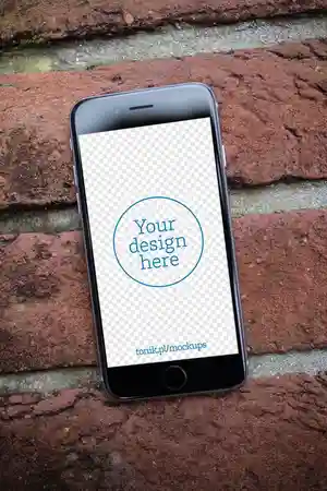 موکاپ موبایل در دست مرد