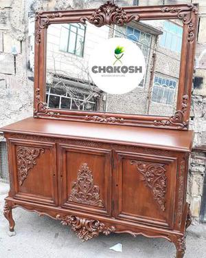 کنسول زیبای مدل گل مثلثی