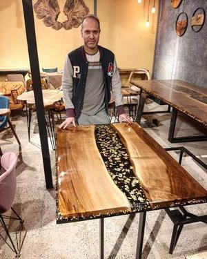 میز ترکیبی رزین و چوب