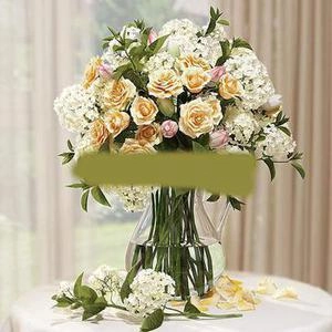 گلدون پر ازگل رومیزی