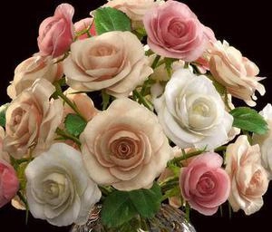 گلدان شیشه ای گل رز